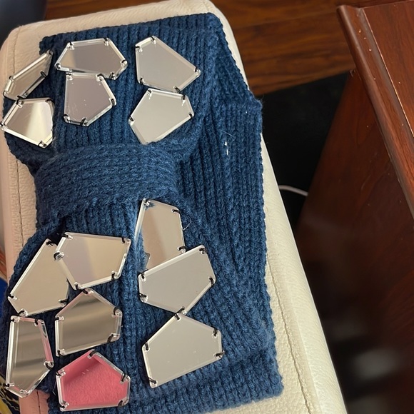 BCBG Winter Head Band - Picture 4 of 4